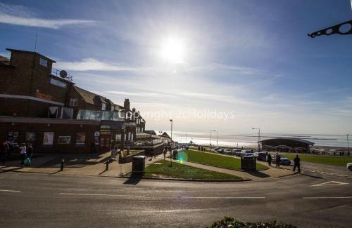 Hunstanton Other | Lovely 8 Berth Caravan Ref 23028B