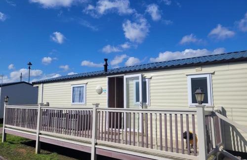Louth Other | Lovely 8 Berth Caravan With Decking At Sunnydale Park, Lincolnshire Ref 35091Br