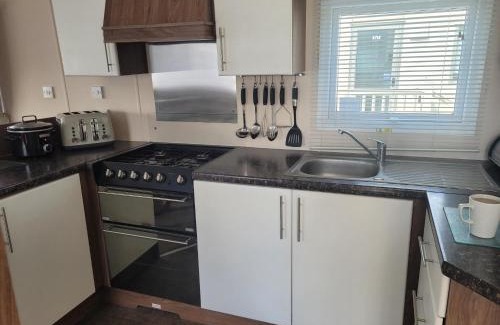 Louth Other | Lovely 8 Berth Caravan With Decking At Sunnydale Park, Lincolnshire Ref 35091Br