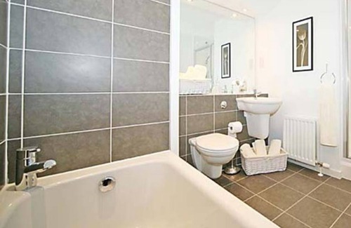 Central Aberdeen Apartment | Lovely Aberdeen Home Close to the Scottish Coast