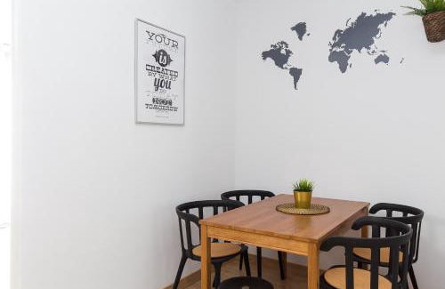 El Camp de l'Arpa del Clot Apartment | Lovely and Convenient Sagrada Familia Apartment