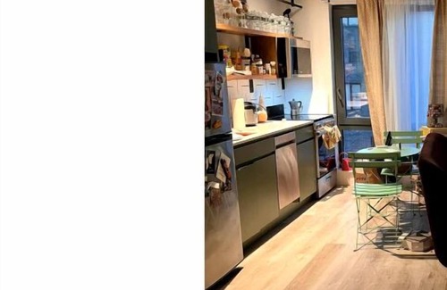 Bushwick Apartment | Lovely and stylish L-shaped studio in Bushwick