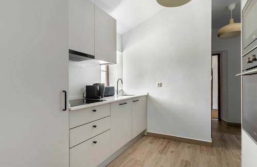 Sao Martinho Villa | Lovely apartment in villa for 7 people with pool, WIFI, A/C, TV, terrace and parking