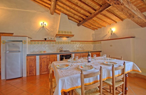 Monteroni d'Arbia Apartment | Lovely apartment for 5 guests with pool, WIFI, panoramic view and parking, close to Siena