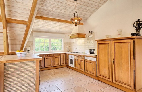 Piriac-sur-Mer Apartment | Lovely apartment for 4 guests with WIFI, TV, balcony and parking