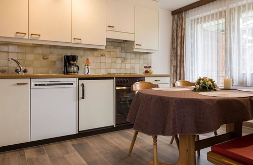 Saas Almagell Apartment | Lovely apartment for 5 guests with WIFI, TV and balcony