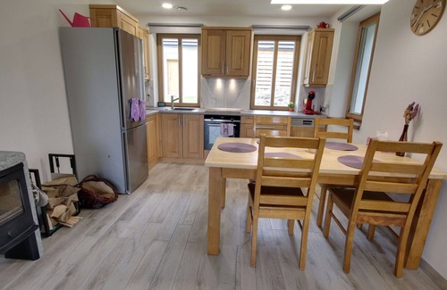 Tanvald Apartment | Lovely apartment for 4 guests with WIFI, TV, terrace and parking