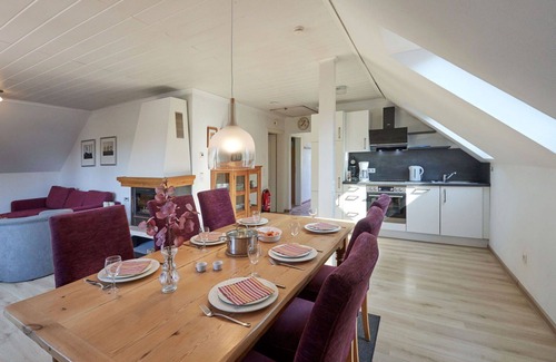 Frankenau House | Lovely apartment in villa for 8 guests with WIFI, TV, terrace and pets allowed