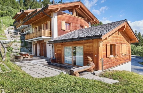 Vex Apartment | Lovely apartment for 7 guests with WIFI, TV and balcony