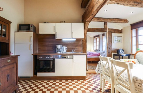 Sandbostel Apartment | Lovely apartment for 2 guests with WIFI, TV, terrace, pets allowed and parking