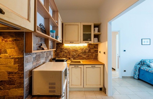 Riva Ligure Apartment | Lovely apartment for 5 people with WIFI, balcony and parking