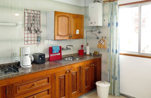 Las Cuevecitas Apartment | Lovely apartment for 2 people with WIFI, pool, TV, terrace and parking