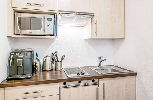 Soelden Apartment | Lovely apartment for 2 guests with WIFI, TV, pets allowed and parking