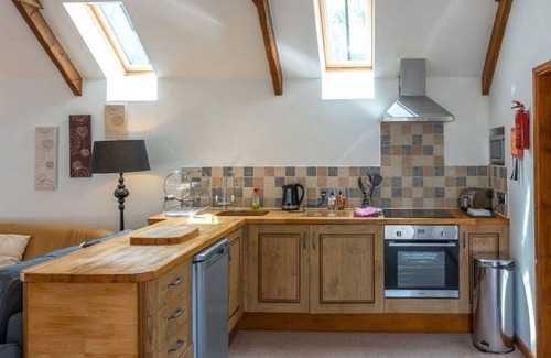 Fivelanes Apartment | Lovely apartment for 2 guests with hot tub, WIFI, TV, balcony, pets allowed and parking