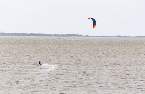 Norddeich Apartment | Lovely apartment for 4 guests with WIFI, TV, terrace and parking