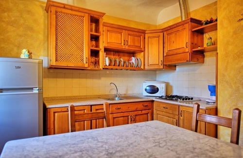 Massarosa Apartment | Lovely apartment for 4 guests with pool, WIFI and TV, close to Viareggio