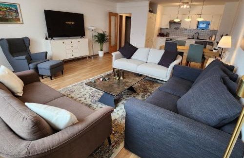 Brigittenau Apartment | Lovely Apartment for 4 on the Danube River - Private Parking