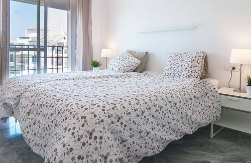 San Pedro de Alcantara Apartment | Lovely apartment for 4 people with WIFI, A/C, pool, TV, terrace and parking