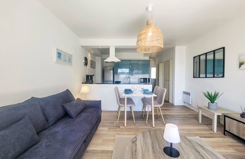Morbihan Apartment | Lovely apartment for 4 people with WIFI, TV and balcony