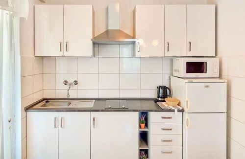 Cancini Apartment | Lovely apartment for 5 guests with A/C, WIFI, TV, terrace and parking
