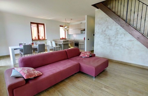 Aurogna Apartment | Lovely apartment for 5 people with WIFI, TV, terrace and pets allowed