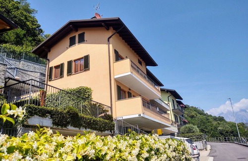 Aurogna Apartment | Lovely apartment for 5 people with WIFI, TV, terrace and pets allowed