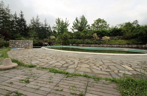 Cinque Terre Apartment | Lovely apartment for 5 people with WIFI, pool, TV, patio and parking