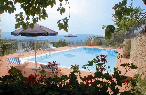 Pian di Sco Apartment | Lovely apartment for 5 guests with WIFI, pool and TV