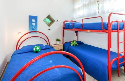 Bibione Lido del Sole Apartment | Lovely apartment for 5 people with A/C, WIFI, TV, terrace, pets allowed and parking