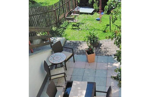 Fendels Apartment | Lovely apartment for 6 guests with WIFI, TV, terrace, pets allowed and parking