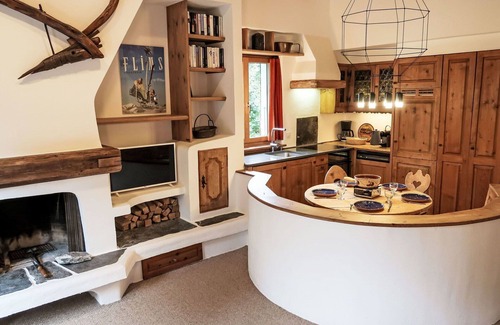 Flims Apartment | Lovely apartment for 6 guests with WIFI, TV, balcony, panoramic view and parking