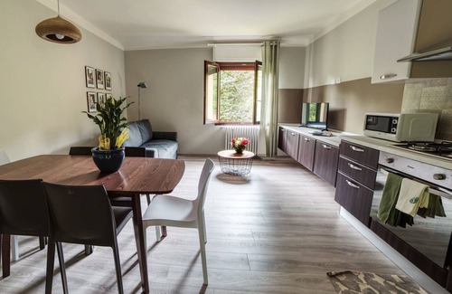 Oleggio Castello Apartment | Lovely apartment for 6 guests with WIFI, TV, terrace and pets allowed