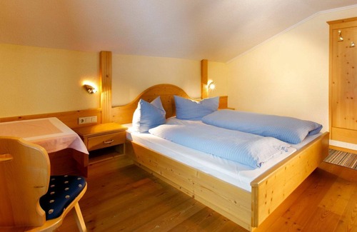 Soelden Apartment | Lovely apartment for 7 people with WIFI, TV, balcony and parking