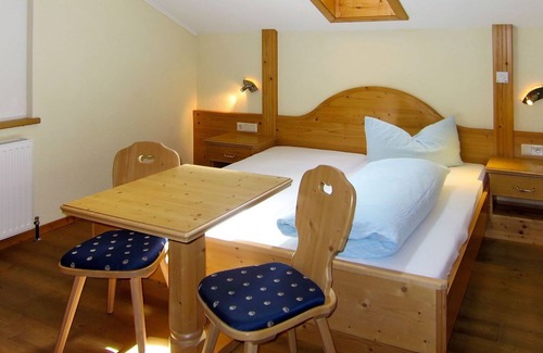 Soelden Apartment | Lovely apartment for 7 people with WIFI, TV, balcony and parking