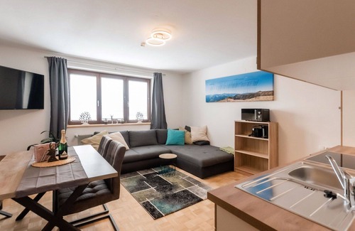 Taxenbach Apartment | Lovely apartment for 4 guests with WIFI, TV, balcony, panoramic view and parking