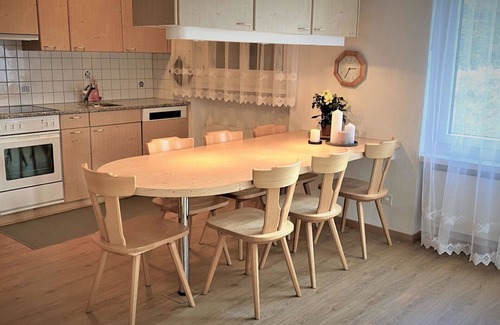 Valbella Apartment | Lovely apartment for 4 guests with TV, balcony and pets allowed