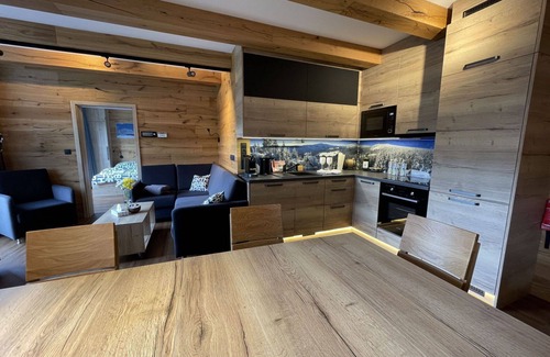 Spindleruv Mlyn Apartment | Lovely apartment for 13 people with WIFI, TV, balcony, panoramic view and parking