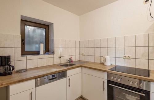 Immerath Apartment | Lovely apartment for 21 guests with WIFI, TV, terrace, pets allowed and parking