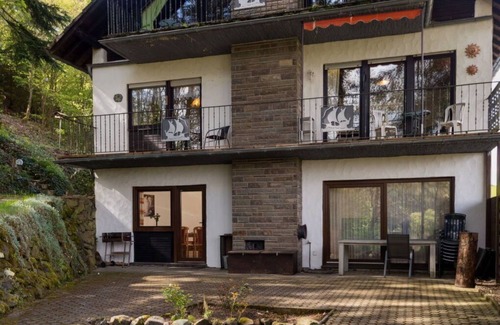 Immerath Apartment | Lovely apartment for 21 guests with WIFI, TV, terrace, pets allowed and parking
