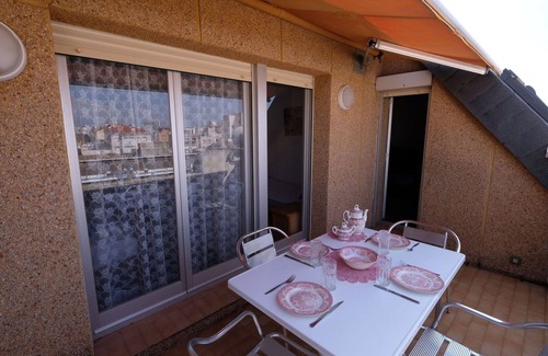 L'Ampolla Apartment | Lovely apartment for 6 people with A/C, WIFI, TV, terrace, pets allowed and parking