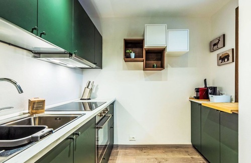 Pinzolo Apartment | Lovely apartment for 4 people with WIFI, A/C, TV, terrace and parking