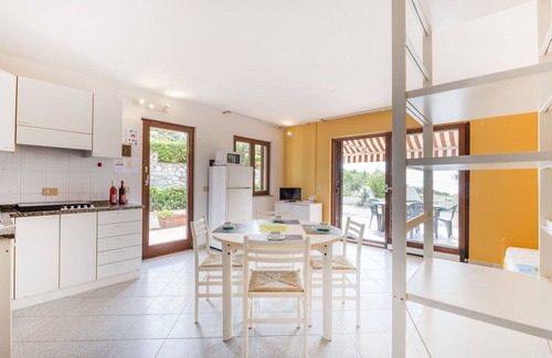 Morcone Apartment | Lovely apartment for 4 guests with WIFI, TV, patio and parking