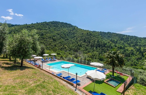Bivio Pozzo Apartment | Lovely apartment for 6 guests with pool, WIFI, TV, patio, panoramic view and parking