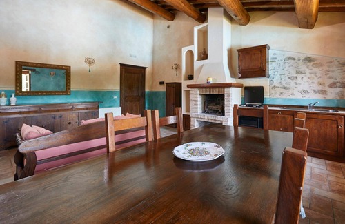 San Brizio Apartment | Lovely apartment for 4 guests with pool, WIFI, TV, pets allowed and parking, close to Spoleto