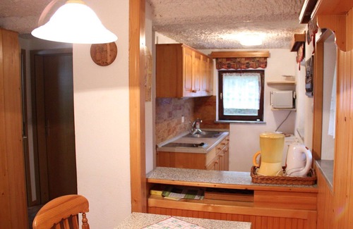 Ukanc Apartment | Lovely apartment for 5 guests with TV, patio and parking