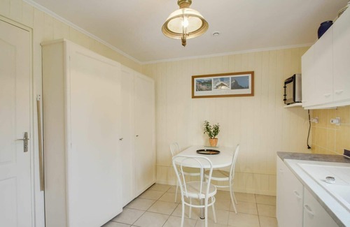 La Richardais Apartment | Lovely apartment for 2 guests with WIFI, TV and parking