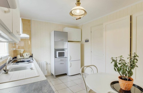 La Richardais Apartment | Lovely apartment for 2 guests with WIFI, TV and parking