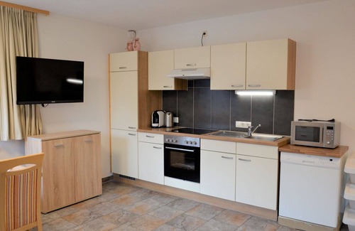 Sankt Anton am Arlberg Villa | Lovely apartment in villa for 3 guests with WIFI, TV, balcony, pets allowed and panoramic view