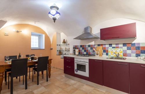 Pietrabruna House | Lovely apartment in villa for 2 guests with WIFI