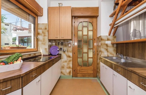 Bregi Apartment | Lovely apartment in Bregi with WiFi